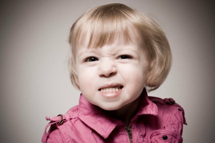 Quali sono le ragioni per digrignare i denti nei bambini?