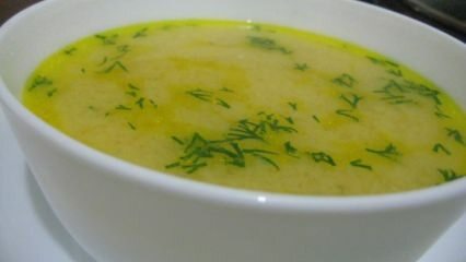 Come preparare una pratica zuppa di brodo?