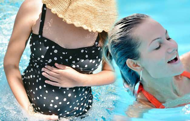 I benefici del nuoto durante la gravidanza! È possibile entrare in piscina durante la gravidanza?