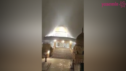 La neve che cade in Gerusalemme stupita