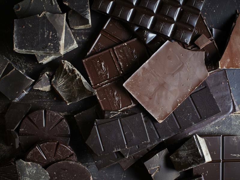 il cioccolato fondente apporta benefici al sistema nervoso