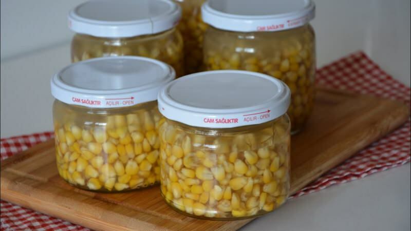 Come cucinare il mais bollito a casa? La ricetta di mais in scatola più semplice