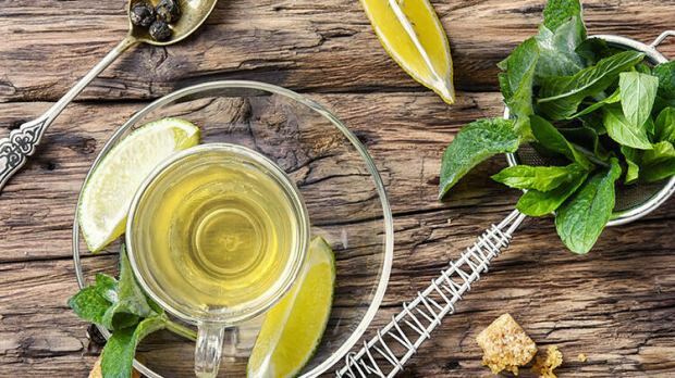 Benefici di bere il tè al limone! Metodo dimagrante veloce con tè al limone