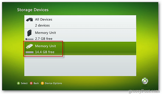 Xbox 360 Slim: aggiungi un'unità flash esterna per ulteriore spazio di archiviazione