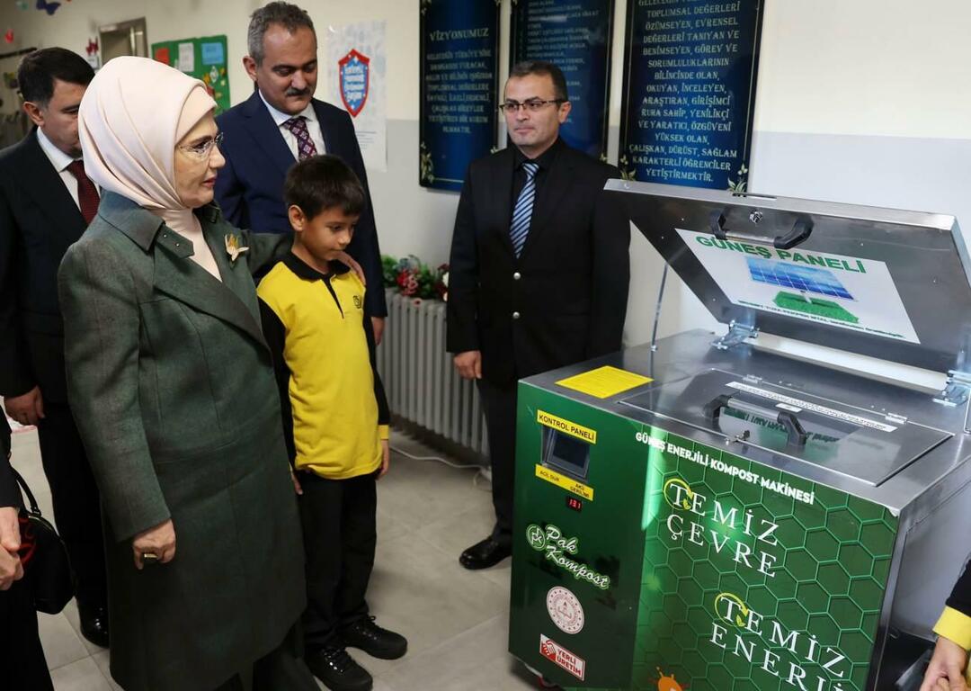 Emine Erdoğan ha controllato le pratiche a zero rifiuti della Ostim Primary School