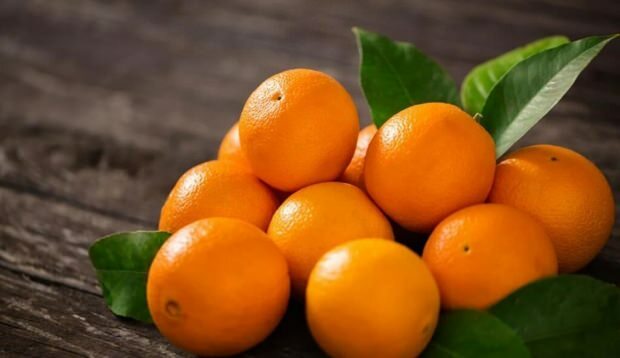 Quali sono i benefici dell'arancia? Se bevi un bicchiere di succo d'arancia ogni giorno ...