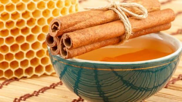 Si indebolisce mangiando miele e cannella? Ottima cura per perdere peso!