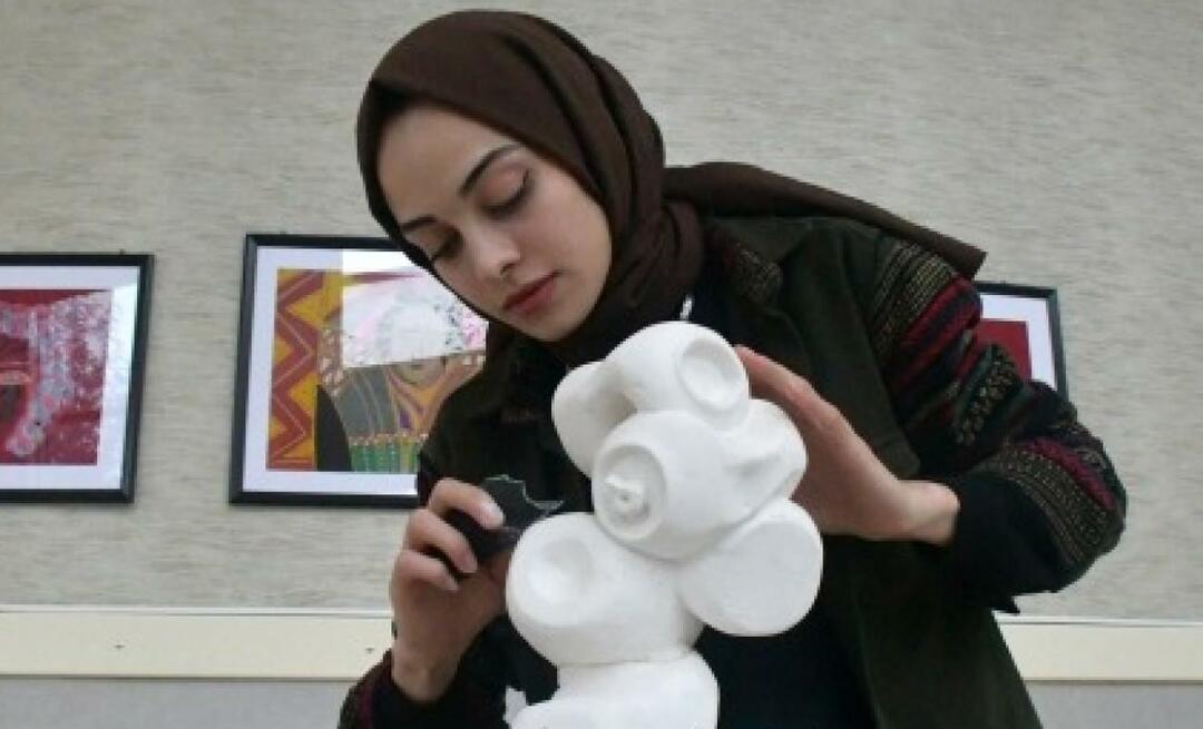 Un premio del Ministero della Cultura a Emine Erdağ, che ha iniziato il suo viaggio con la pittura e ha continuato con la scultura!