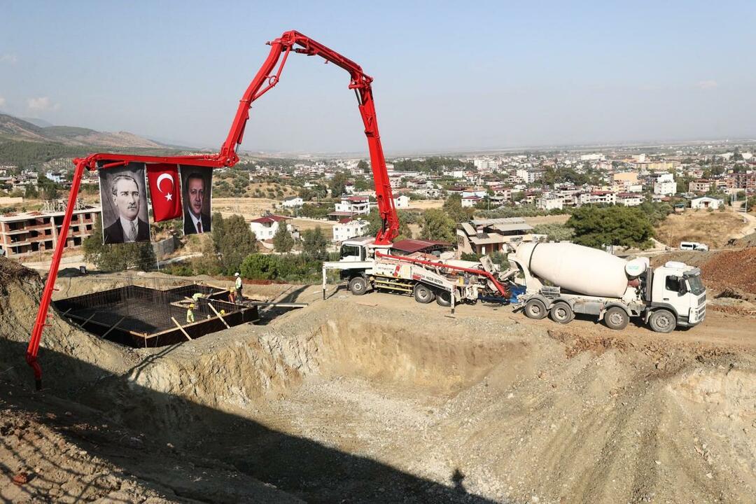  Siti per bambini le cui fondamenta sono state gettate a Hatay e Adıyaman