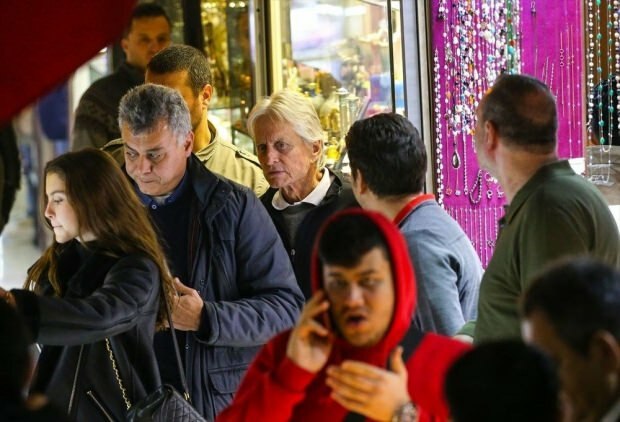 Michael Douglas ha girato l'antica città di Efeso con i suoi figli!