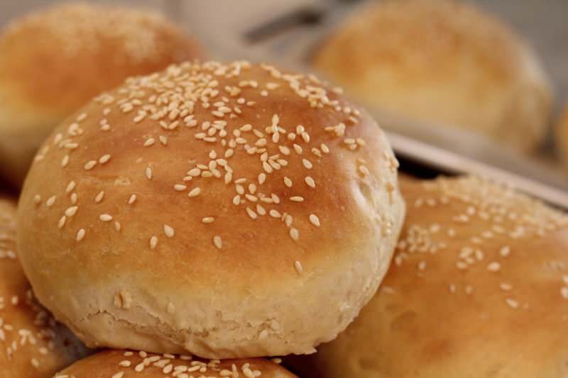 Come preparare facilmente il pane per hamburger a casa? Ricetta Pane Hamburger