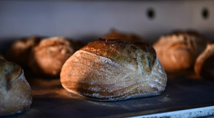 Come si fa il pane a lievitazione naturale?