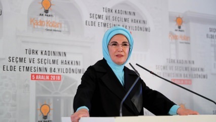 La First Lady Erdoğan ha partecipato alla Giornata dei diritti della donna