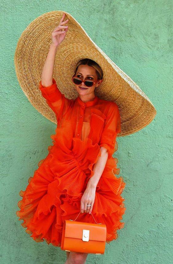 Combinazione di vestiti arancioni