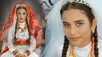 Chi è Çağla Şimşek, il veleno della serie "Little Bride"? Scuote i social media come è ora ...