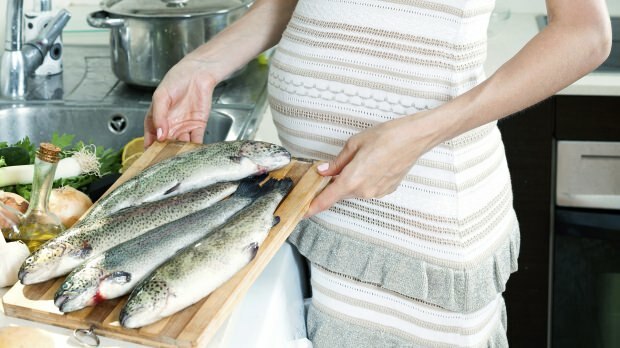 Benefici del consumo di pesce durante la gravidanza