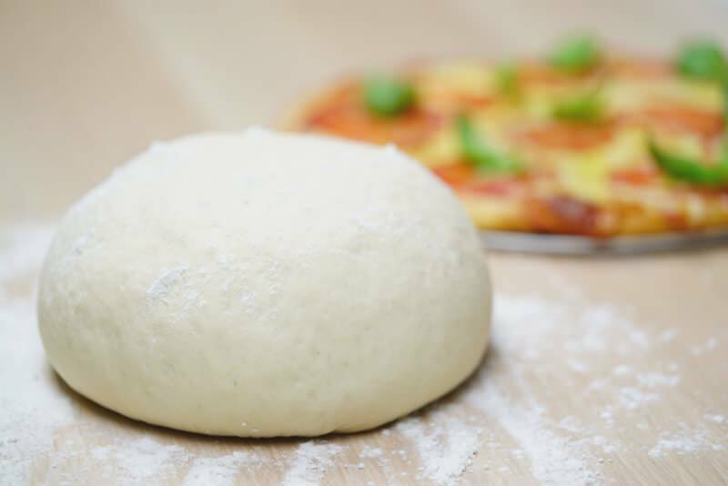 Come si fa l'impasto della pizza? Il trucco per realizzare un impasto per pizza originale
