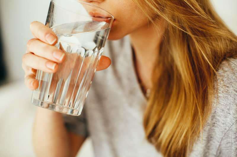 L'acqua potabile ti farà perdere peso? Quando bere acqua? Dimagrimento con acqua