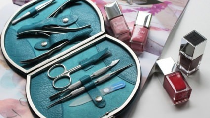 Come viene sterilizzato il set manicure?