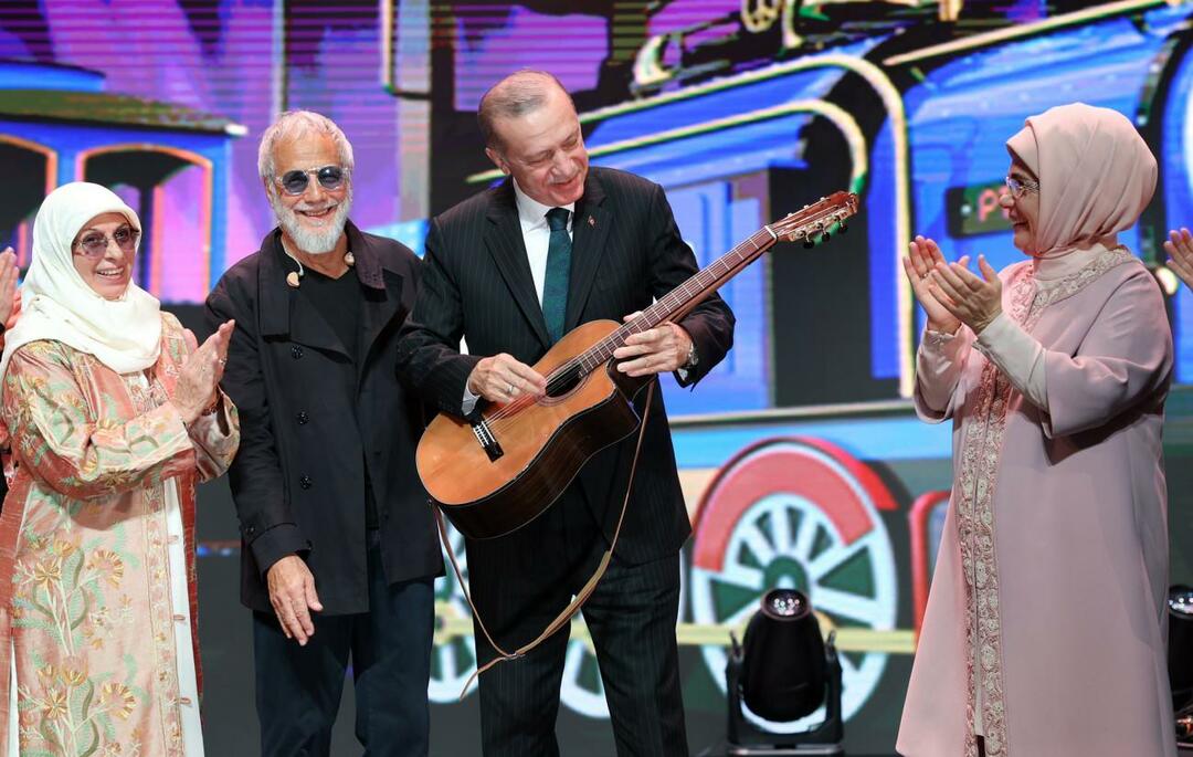 Yusuf Islam ha regalato la sua chitarra al presidente Erdogan