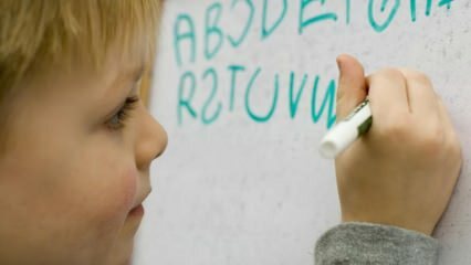 Come insegnare ai bambini l'alfabeto?
