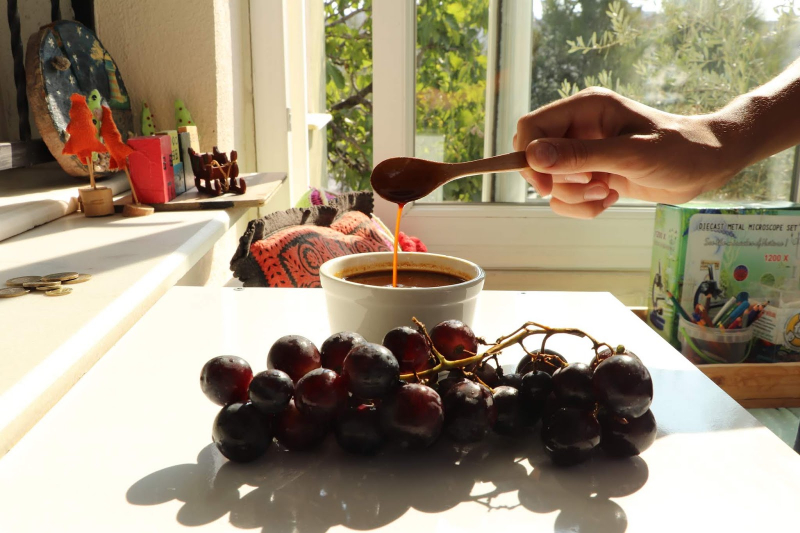 Come produrre melassa d'uva a casa e quali sono i benefici della melassa d'uva? Trucchi di melassa