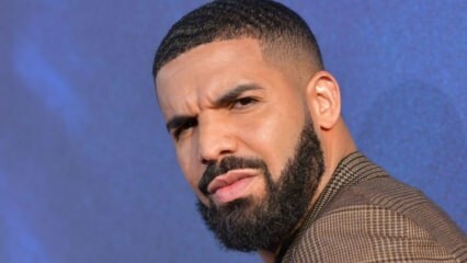 La collana da 1 milione di dollari di Drake ha raccolto reazioni sui social media!