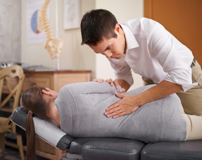 Cos'è il trattamento chiropratico? Per quali pazienti viene applicato il trattamento chiropratico?
