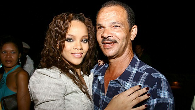 Rihanna allungò una mano per aiutare suo padre che fu catturato nel coronavirus