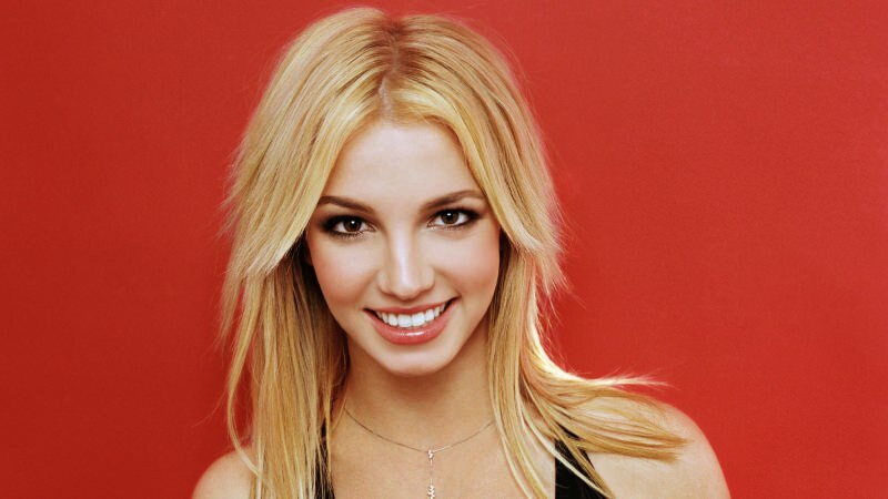 La cantante di fama mondiale Britney Spears ha bruciato la sua casa! Chi è Britney Spears?