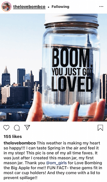 post Instagram di @thelovebombco che mostra i contenuti generati dagli utenti del loro prodotto in evidenza a New York City