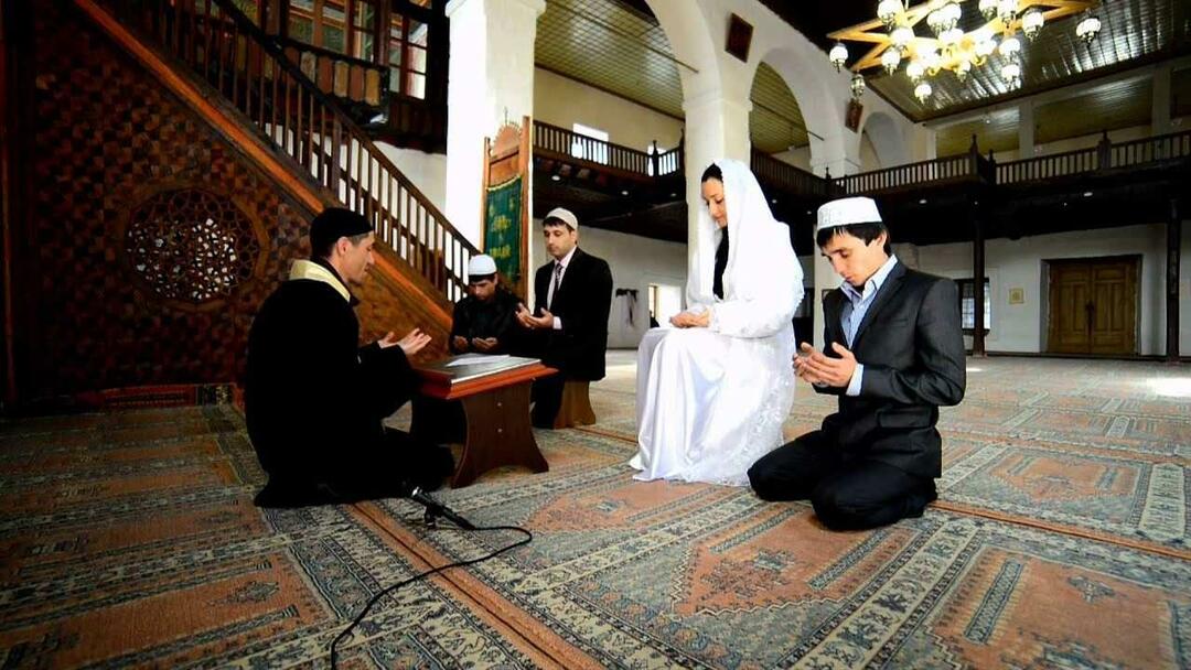 La coppia che ha celebrato il matrimonio dell'imam