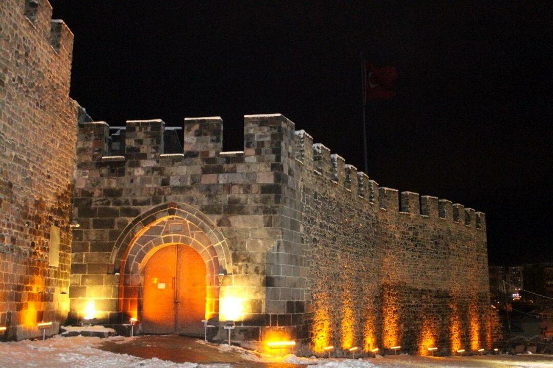 Caratteristiche del castello di Erzurum 