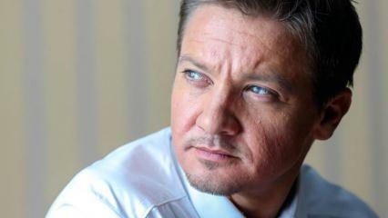 Era sotto lo spazzaneve! Jeremy Renner