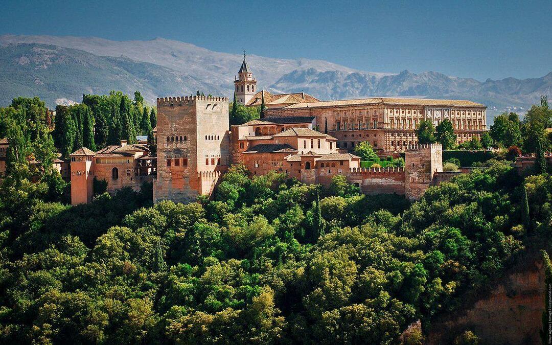Dov'è il Palazzo dell'Alhambra? In quale paese si trova il Palazzo dell'Alhambra? Leggenda del Palazzo dell'Alhambra