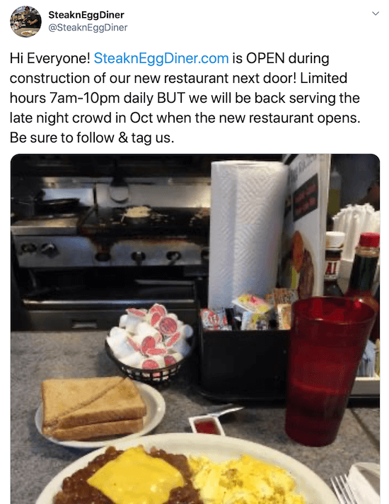 screenshot del post su twitter di @steakneggdiner che twitta per un numero limitato di ore durante la costruzione del loro nuovo ristorante