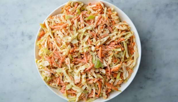 Come preparare l'insalata di cavolo di insalata di cavolo?