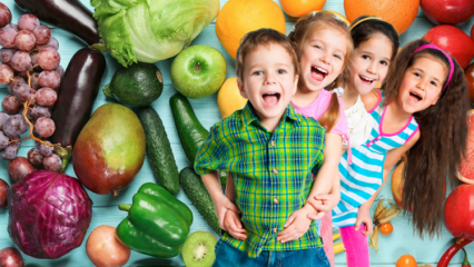 Cosa dovrebbe essere fatto al bambino che non ama e mangia le verdure? Per nutrire gli spinaci ...