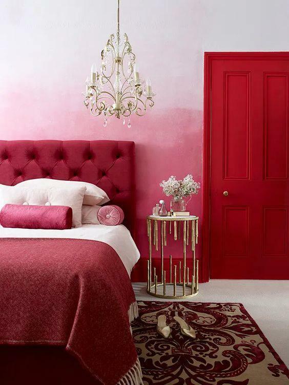 Decorazione della camera da letto rossa e rosa