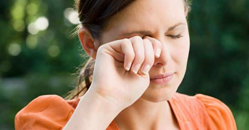 l'allergia agli occhi può essere vista in tre modi